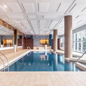 Warwick Le Crystal - Hotel Montreal